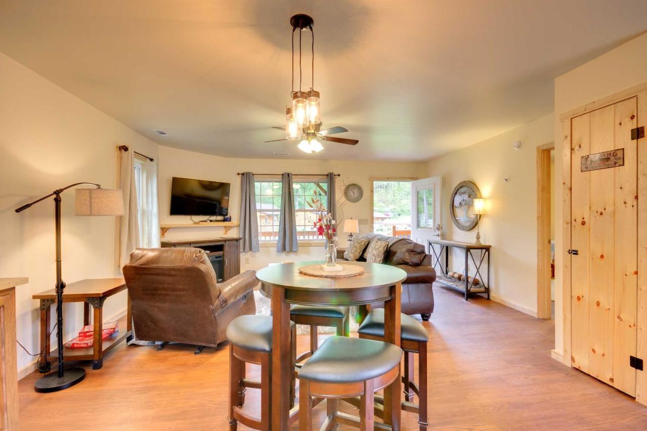 Cozy Cabin On Tuckasegee River - Near ברייסון סיטי מראה חיצוני תמונה