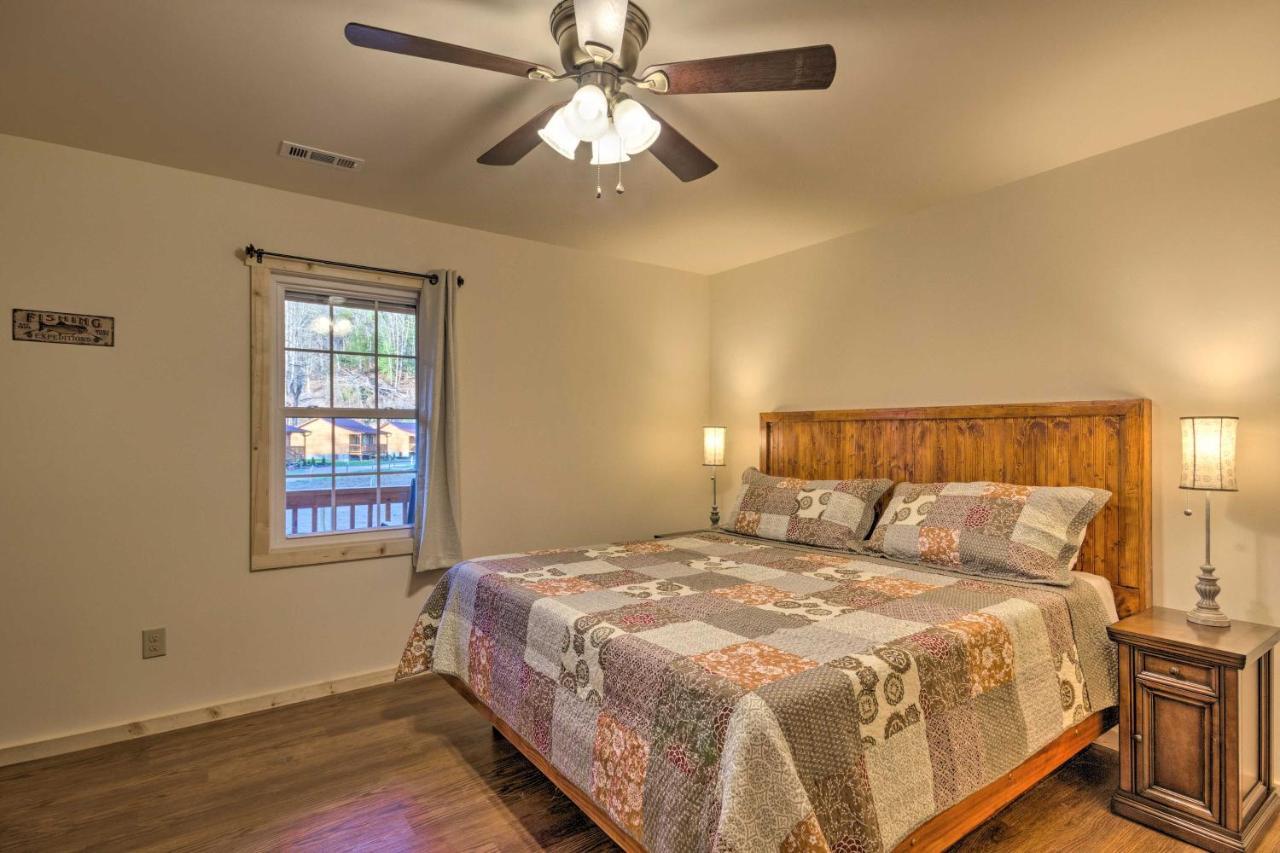 Cozy Cabin On Tuckasegee River - Near ברייסון סיטי מראה חיצוני תמונה