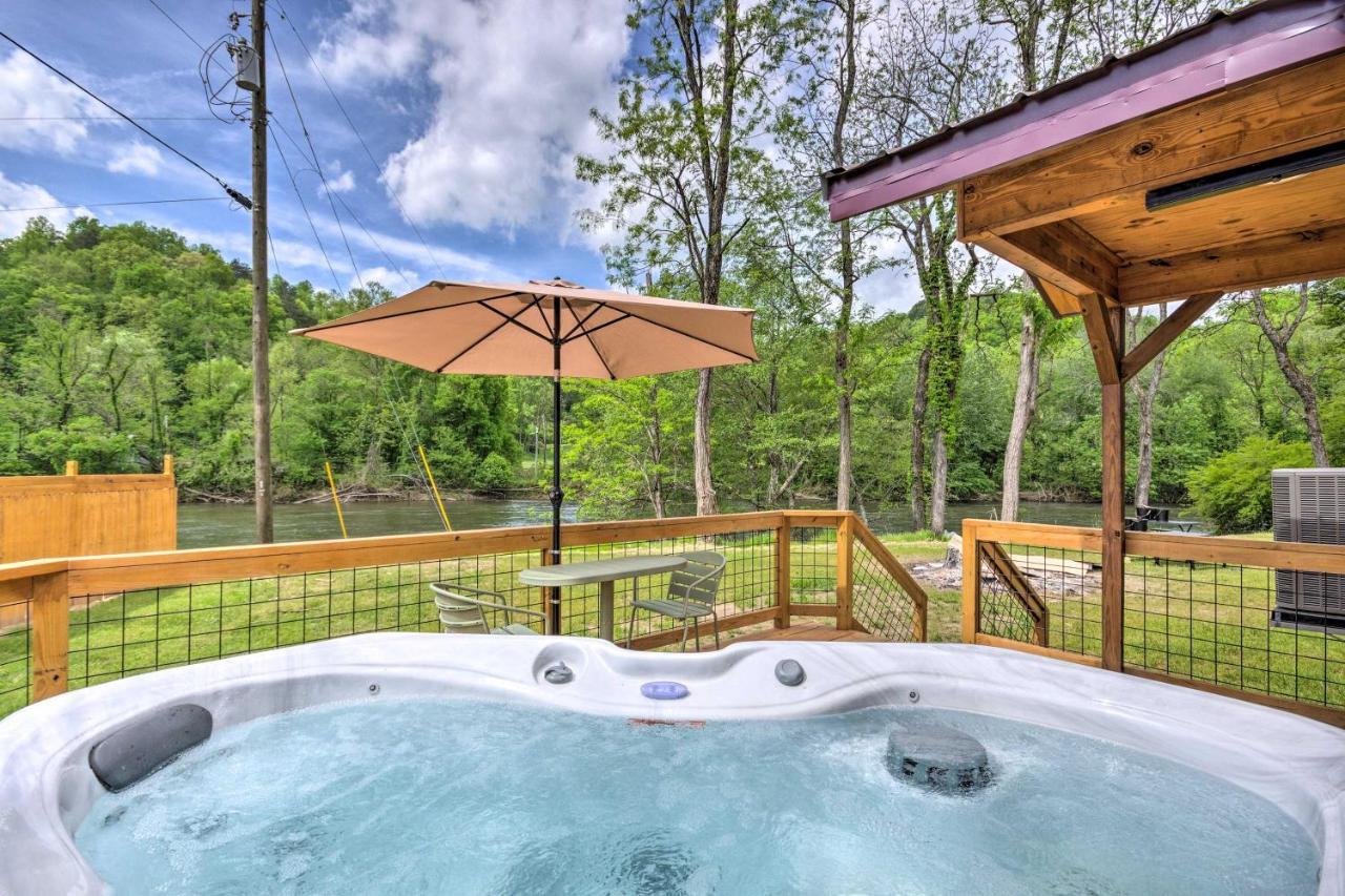 Cozy Cabin On Tuckasegee River - Near ברייסון סיטי מראה חיצוני תמונה